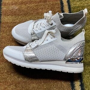 Women's Michael Kors Billie Knit Trainer
7 (37.5) | Used - Good | Michael Kors